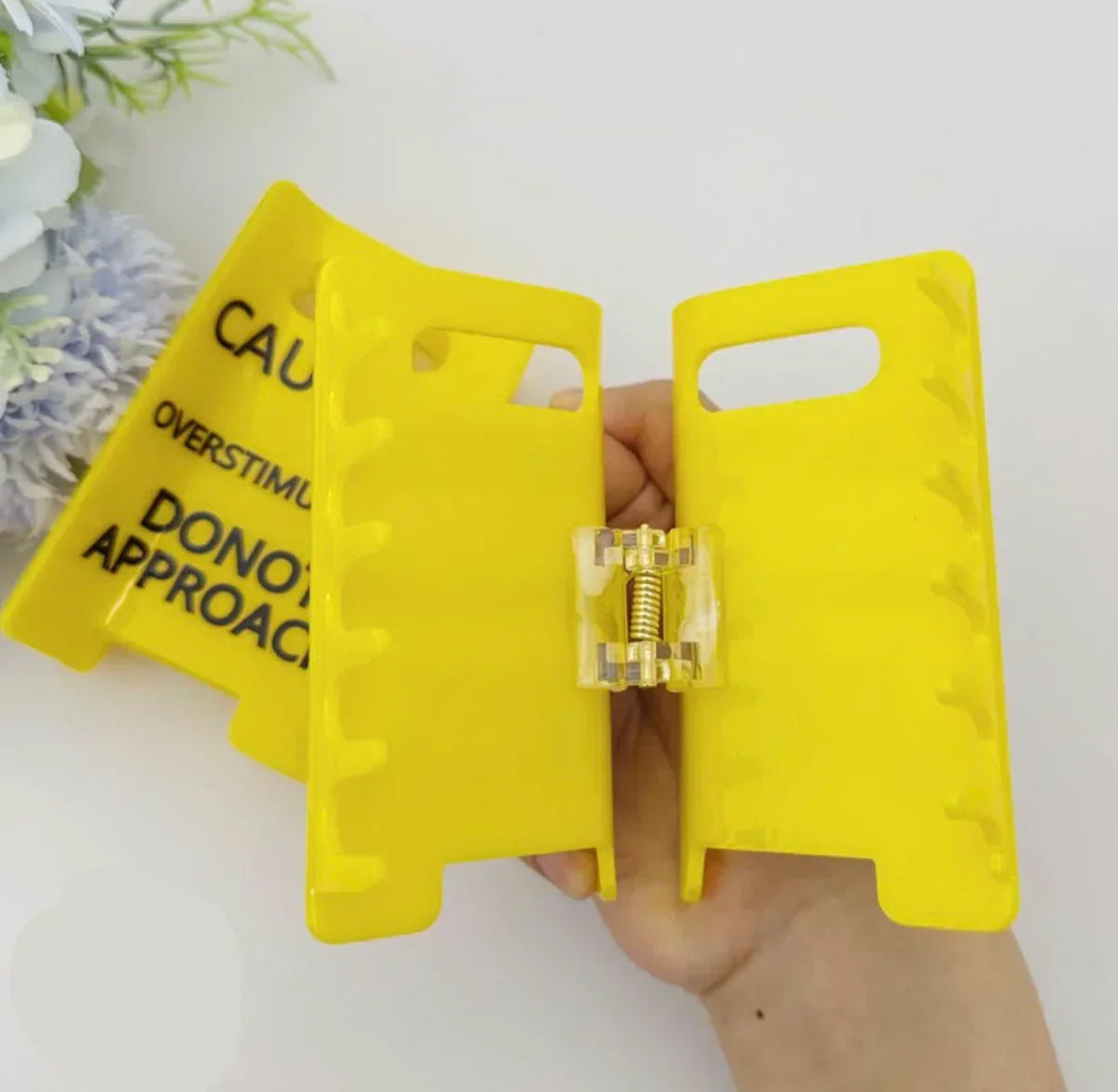 Hilarious Sensory Overload Hair Claw Clip – (2 Pcs)&nbsp;